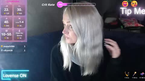 Snapshot of laurynrox chatting on February 2026 11:00:01 PM Lauryn Roxx online show from February 2026 11:00:01 PM