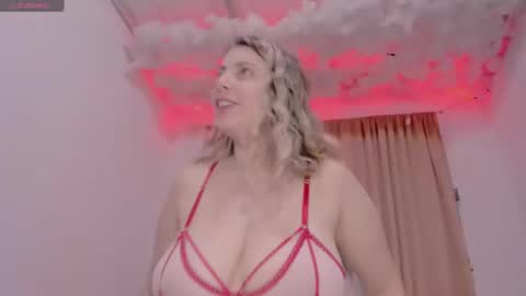 Lauu G online show from January 2025 06:49:02 AM