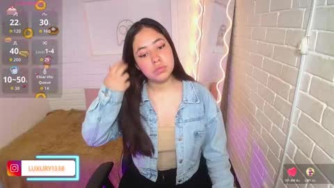 Lauxury  online show from October 2025 04:02:02 AM