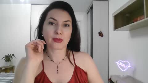 Snapshot of lavender_victoria chatting on January 2025 05:41:01 PM Diana online show from January 2025 05:41:01 PM