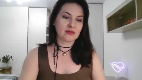 Snapshot of lavender_victoria chatting on February 2025 06:31:02 PM Diana online show from February 2025 06:31:02 PM