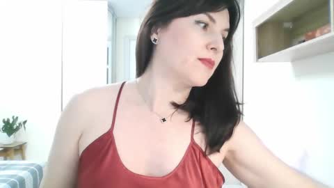 Snapshot of lavender_victoria chatting on February 2025 10:39:01 PM Diana online show from February 2025 10:39:01 PM