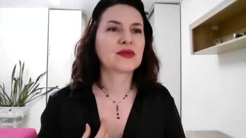 Snapshot of lavender_victoria chatting on October 2025 04:18:01 PM Diana online show from October 2025 04:18:01 PM