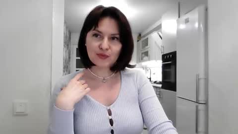 Snapshot of lavender_victoria chatting on November 2025 04:31:02 PM Diana online show from November 2025 04:31:02 PM