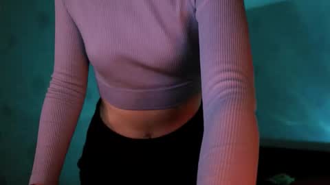 Lavinda online show from November 2025 04:59:01 AM