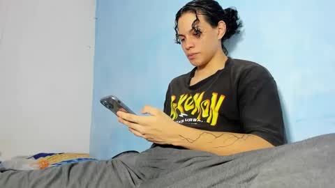 ZAmbrano online show from October 2025 01:22:01 AM