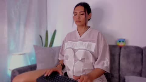 Snapshot of layadoll chatting on March 2026 03:33:01 AM laya online show from March 2026 03:33:01 AM