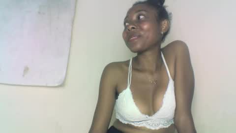 Snapshot of layannek chatting on September 2025 06:10:02 PM layannek online show from September 2025 06:10:02 PM