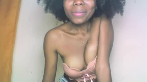 Snapshot of layannek chatting on September 2025 01:56:02 PM layannek online show from September 2025 01:56:02 PM