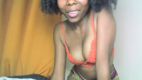 Snapshot of layannek chatting on September 2025 06:32:02 PM layannek online show from September 2025 06:32:02 PM