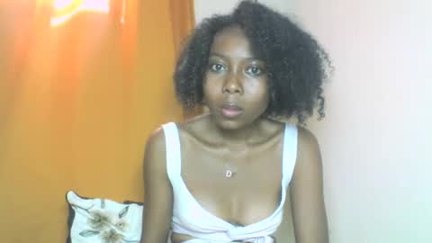 Snapshot of layannek chatting on September 2025 06:18:01 AM layannek online show from September 2025 06:18:01 AM