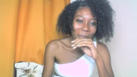 Snapshot of layannek chatting on October 2025 05:19:02 PM layannek online show from October 2025 05:19:02 PM