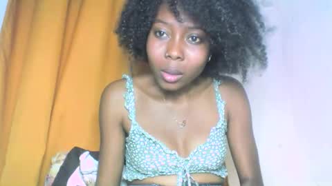 Snapshot of layannek chatting on October 2025 09:56:01 PM layannek online show from October 2025 09:56:01 PM