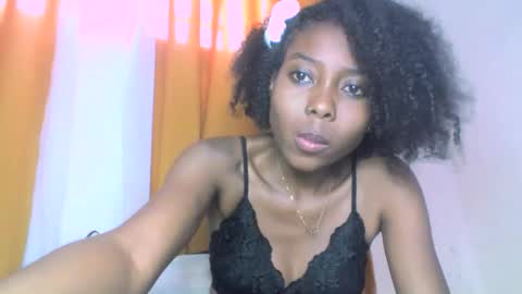 Snapshot of layannek chatting on October 2025 10:13:02 AM layannek online show from October 2025 10:13:02 AM