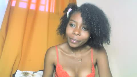 Snapshot of layannek chatting on October 2025 10:23:02 AM layannek online show from October 2025 10:23:02 AM