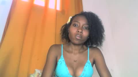 Snapshot of layannek chatting on October 2025 08:13:01 AM layannek online show from October 2025 08:13:01 AM