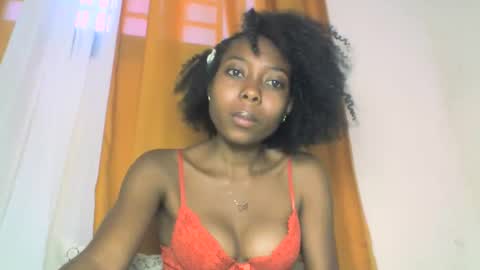 Snapshot of layannek chatting on October 2025 12:04:01 PM layannek online show from October 2025 12:04:01 PM