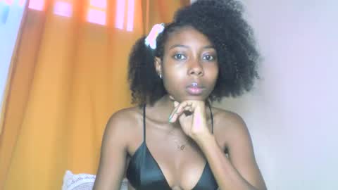 Snapshot of layannek chatting on October 2025 08:59:02 AM layannek online show from October 2025 08:59:02 AM