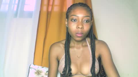 Snapshot of layannek chatting on October 2025 02:45:02 AM layannek online show from October 2025 02:45:02 AM