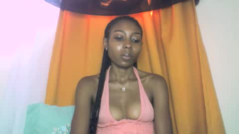 Snapshot of layannek chatting on November 2025 06:46:01 AM layannek online show from November 2025 06:46:01 AM