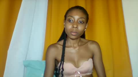 Snapshot of layannek chatting on November 2025 05:42:01 PM layannek online show from November 2025 05:42:01 PM