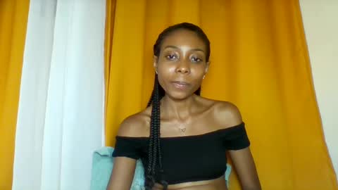 Snapshot of layannek chatting on November 2025 08:03:01 PM layannek online show from November 2025 08:03:01 PM