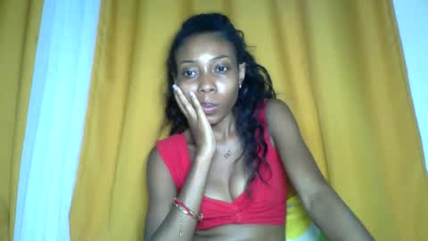 Snapshot of layannek chatting on November 2025 06:52:02 PM layannek online show from November 2025 06:52:02 PM