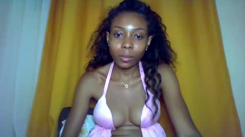 Snapshot of layannek chatting on November 2025 07:05:02 PM layannek online show from November 2025 07:05:02 PM