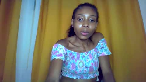 Snapshot of layannek chatting on December 2025 05:51:02 PM layannek online show from December 2025 05:51:02 PM