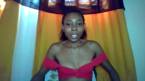 Snapshot of layannek chatting on December 2025 05:57:01 AM layannek online show from December 2025 05:57:01 AM