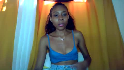 Snapshot of layannek chatting on December 2025 06:28:01 AM layannek online show from December 2025 06:28:01 AM