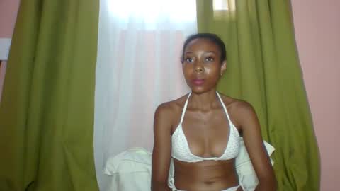 layannek online show from March 2026 05:04:02 AM