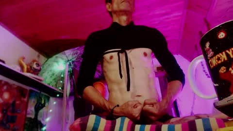 Laye19 online show from December 2024 03:22:01 PM