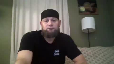 Snapshot of layinlow42 chatting on October 2025 03:18:01 AM layinlow42 online show from October 2025 03:18:01 AM