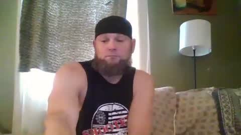 Snapshot of layinlow42 chatting on November 2025 03:58:01 PM layinlow42 online show from November 2025 03:58:01 PM