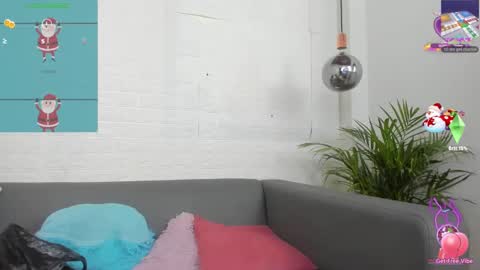 Layla online show from December 2024 01:58:02 AM