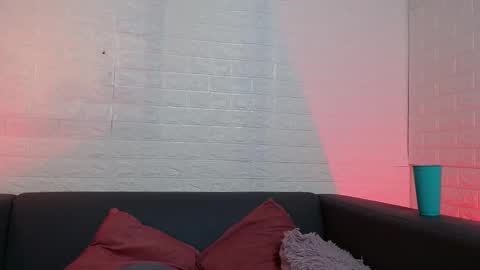 Layla online show from February 2025 02:47:02 AM