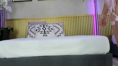 Snapshot of layla_banks_ chatting on April 2026 04:26:01 AM Layla online show from April 2026 04:26:01 AM
