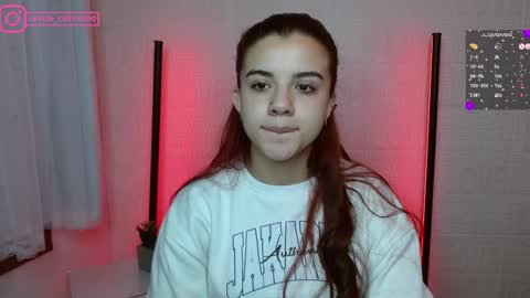 Snapshot of layla_castilloo chatting on January 2025 01:05:02 PM Layla online show from January 2025 01:05:02 PM