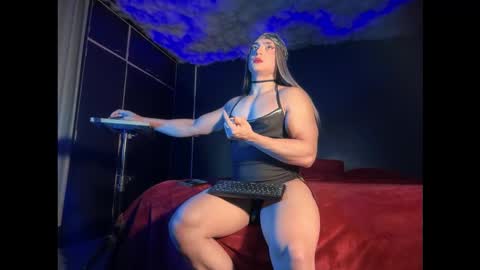 Snapshot of layla_dominac chatting on March 2026 09:30:01 PM Layla help me with your thumbs up its important online show from March 2026 09:30:01 PM