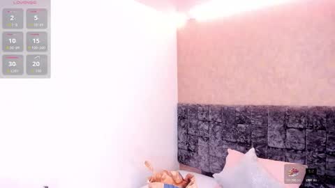 Snapshot of layla_lell chatting on November 2025 12:13:01 PM L A Y L A online show from November 2025 12:13:01 PM