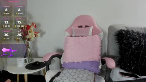 LAYLA online show from September 2025 05:13:01 PM