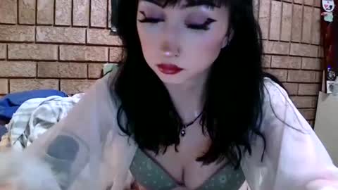 Layla Kills online show from October 2025 06:19:01 AM