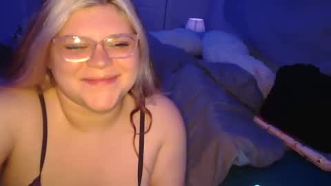 Snapshot of laylalyne chatting on February 2026 07:53:01 AM Layla online show from February 2026 07:53:01 AM