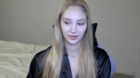 LaylaPretty001 online show from December 2025 05:27:01 AM