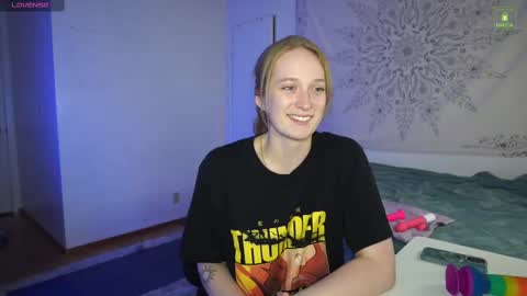 Layla Universe online show from September 2025 03:41:02 AM