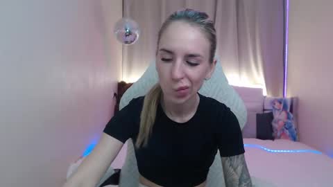 Snapshot of laymablast chatting on May 2026 06:10:02 AM laymablast online show from May 2026 06:10:02 AM
