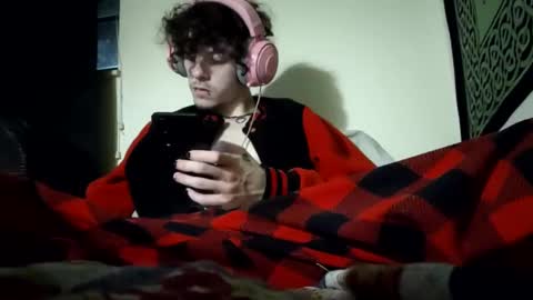 Stitch online show from March 2025 04:13:01 AM