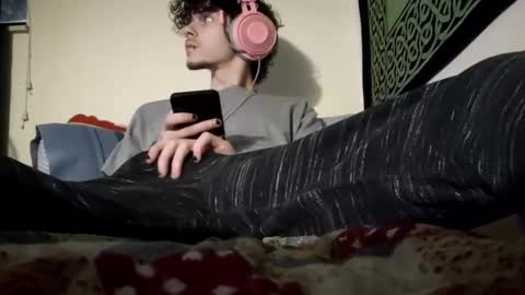 Stitch online show from March 2025 04:05:02 AM