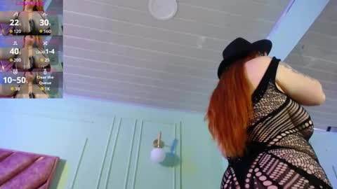 Snapshot of layna_cold chatting on October 2025 12:57:02 PM Vannessa online show from October 2025 12:57:02 PM